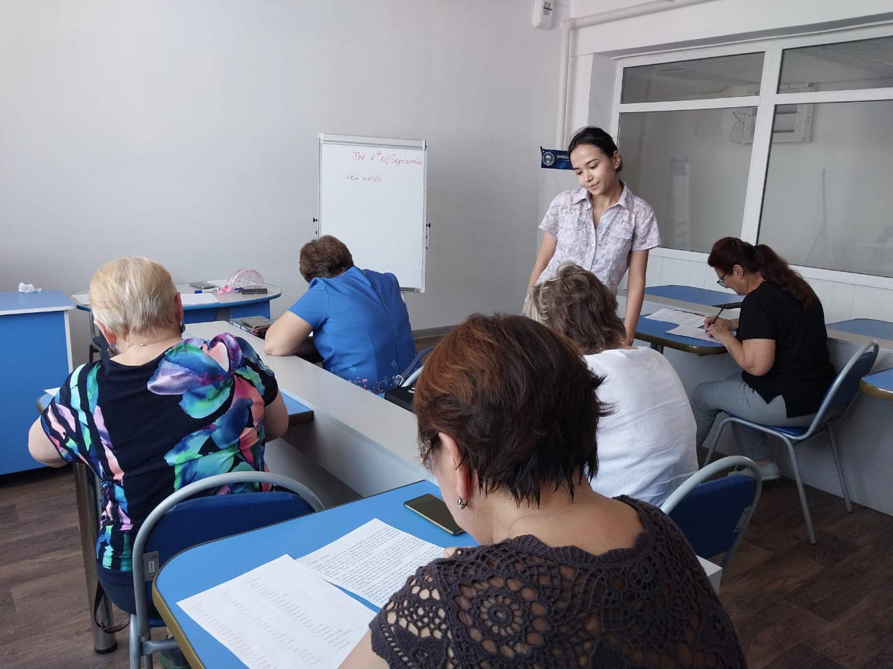 Языковые курсы в «Серебряном университете» продолжаются
