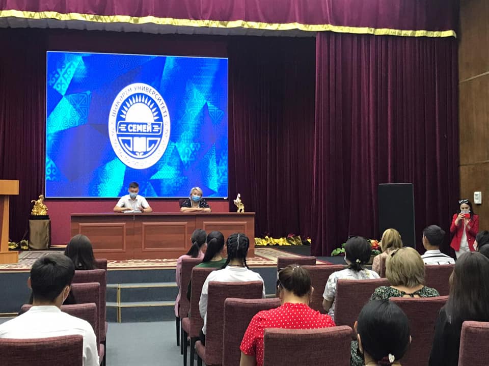 SHAKARIM UNIVERSITY ЖАСТАР РЕСУРСТЫҚ ОРТАЛЫҒЫМЕН КЕЗДЕСТІ