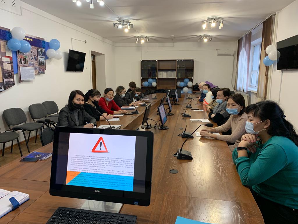 Кафедралардағы іс-тәжірибе бойынша жауапты тұлғаларға арналған семинар